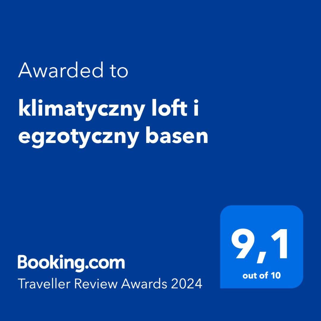 베날마데나코스타 Klimatyczny Loft I Egzotyczny Basen 아파트 외부 사진